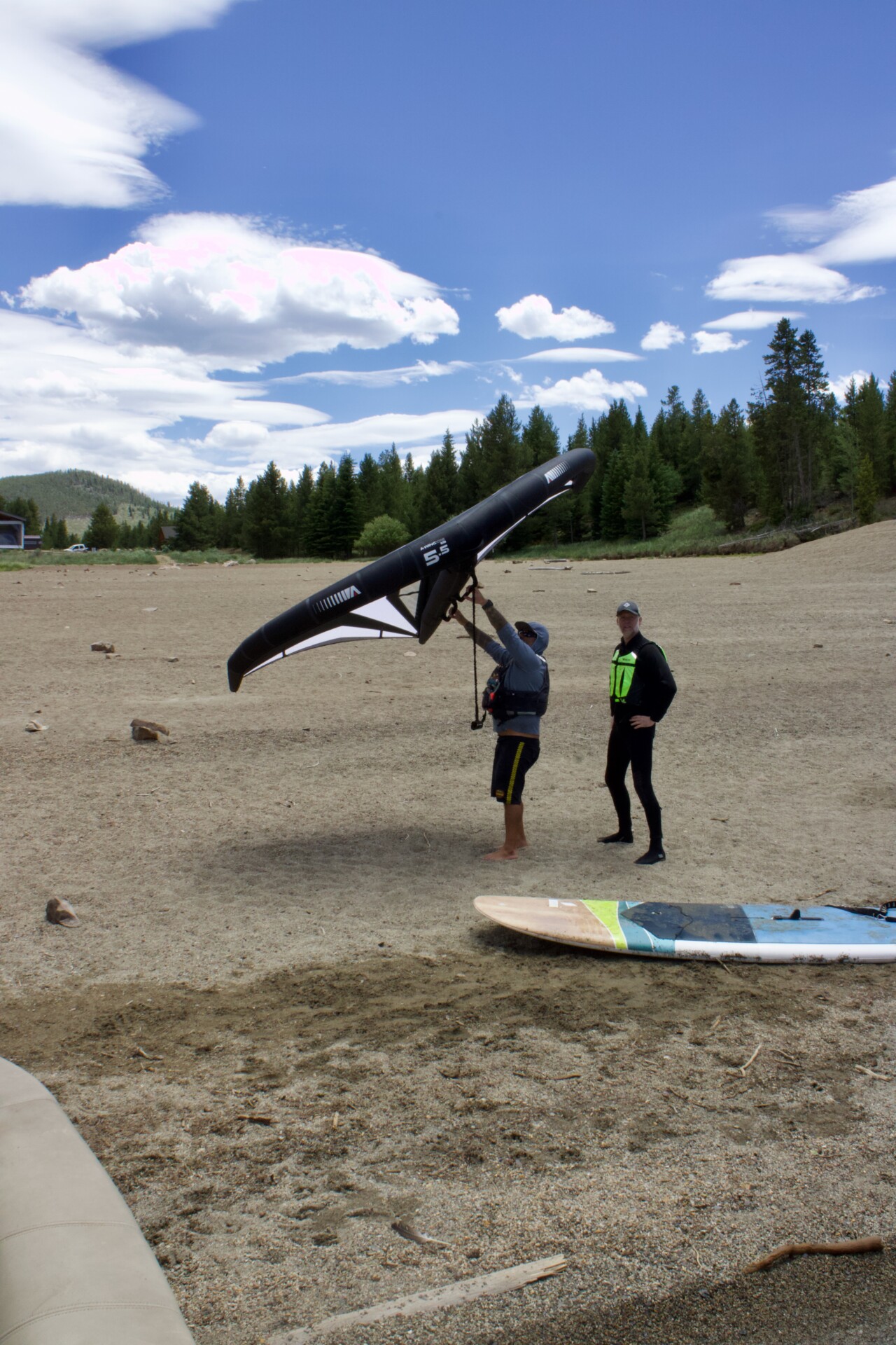Wingfoiling participant preparing for Lake Dillon foil lesson