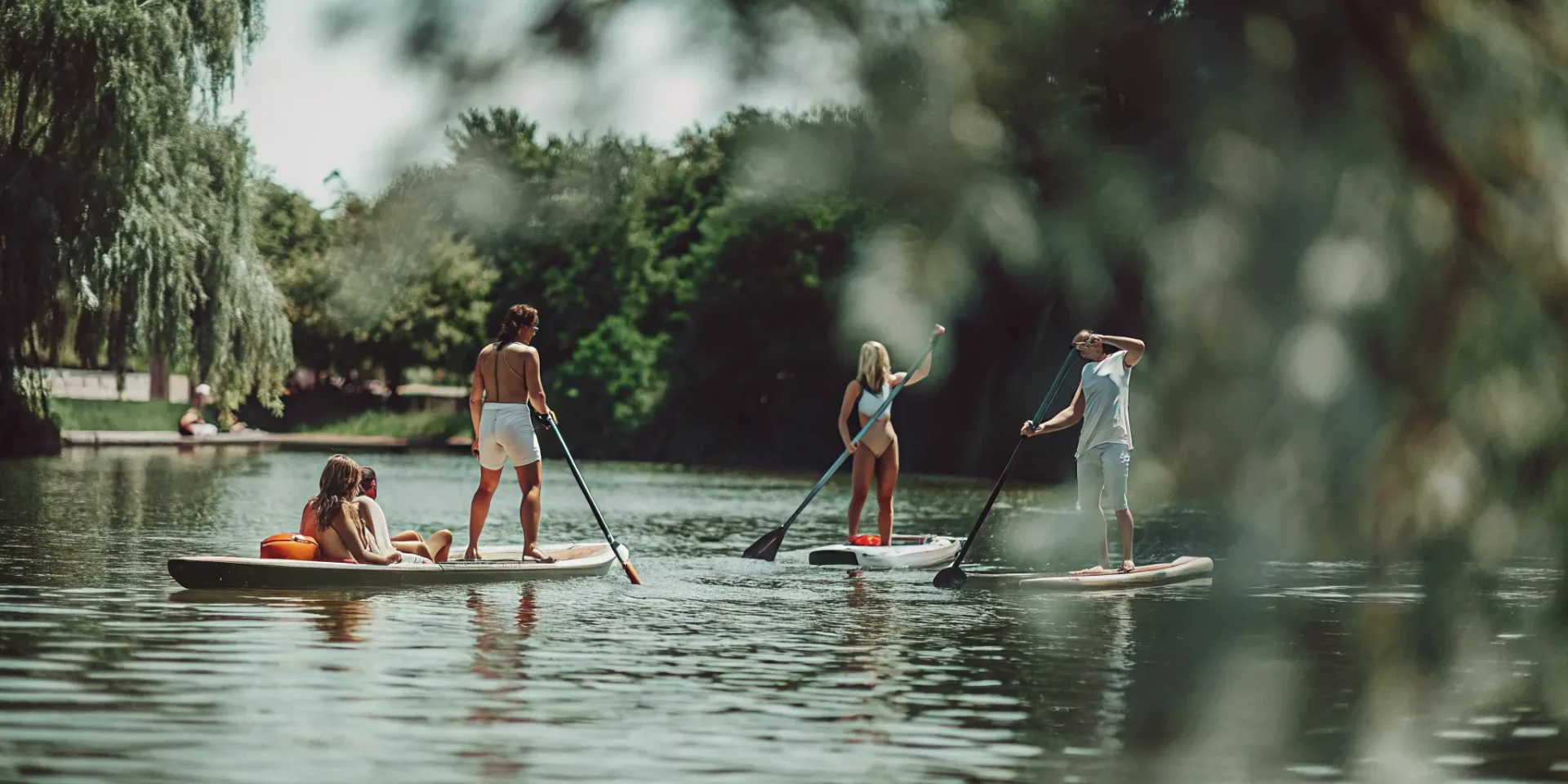 Family enjoying things to do in Avon Colorado with kids on Nottingham Lake